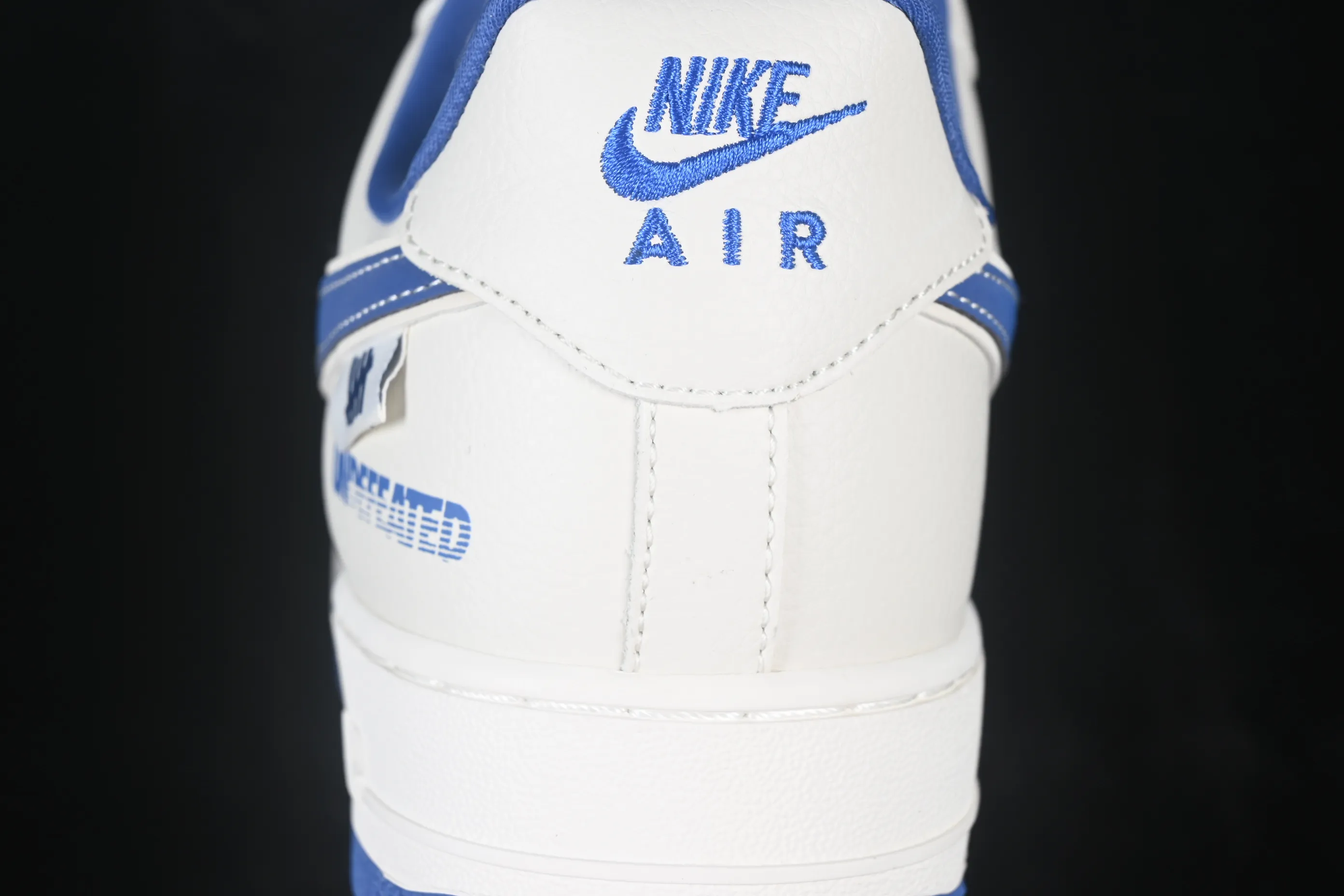 All categories Nk Air Force 1 Air Force series Nk Air Force 1 Low Air Force low-top Nike Air Force 1'07 Low Air Force 1 low-top casual sneakers DW8806-018